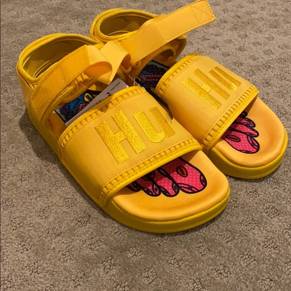 adilette pharrell